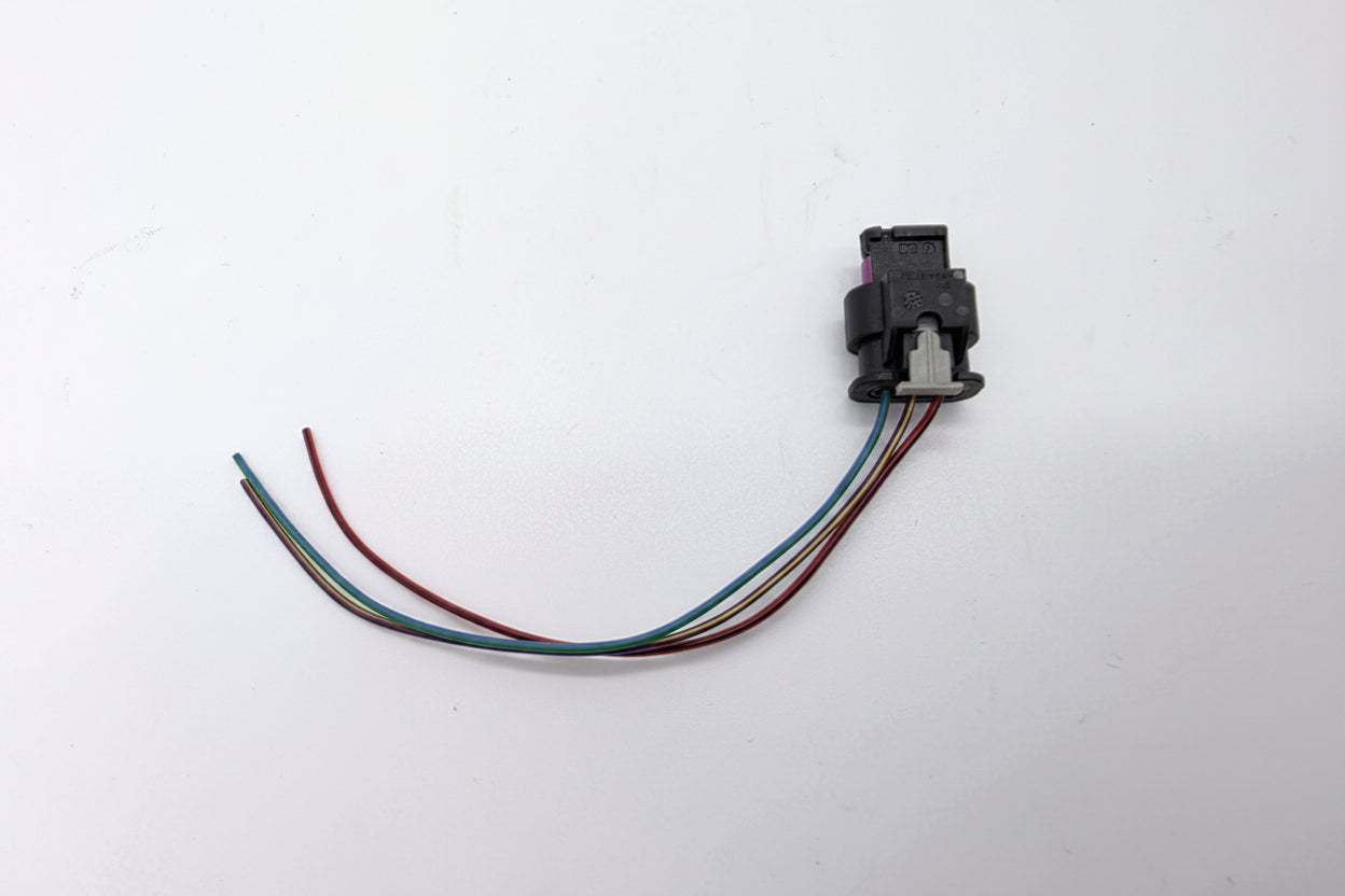 Zusatzwasserpumpe mit Stecker 04L965567 - OEM VAG